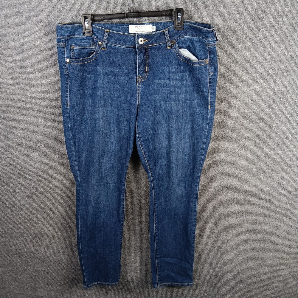 Torrid Denim High Rise Straight Leg Plus Size Short Jeans Blue 18S
